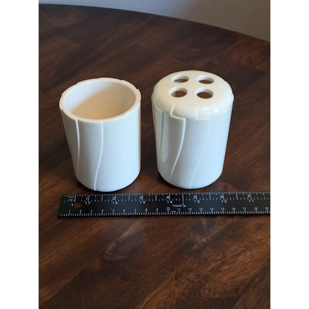 Vintage Vanilla Cream 3 Piece Bathroom Set Soap Dish Toothbrush Holder Tumbler